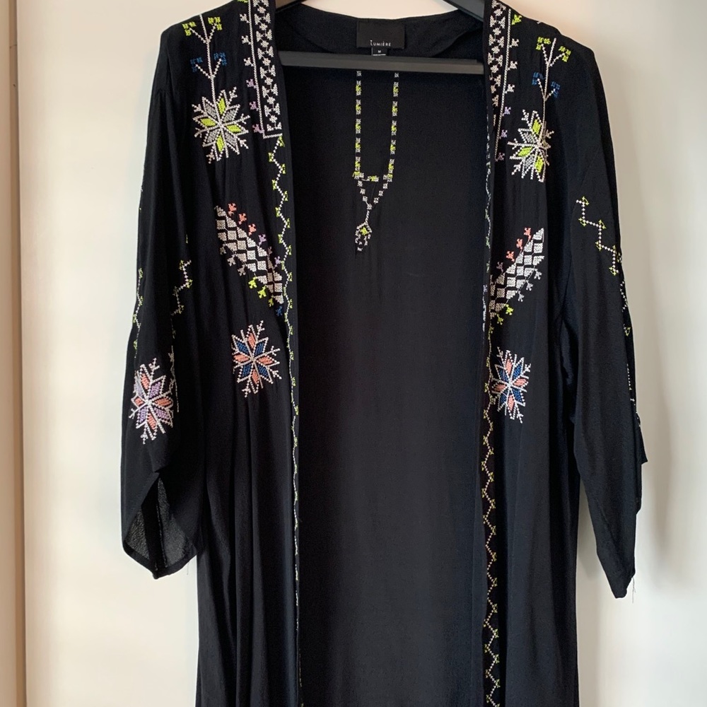 Embroidered kimono